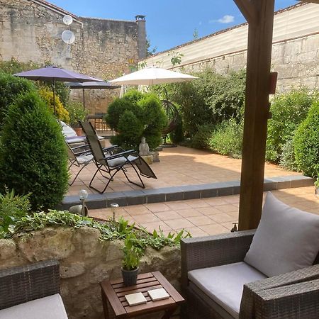 Le Patio Chambres Et Tables D'Hotes La Tour-Blanche Buitenkant foto