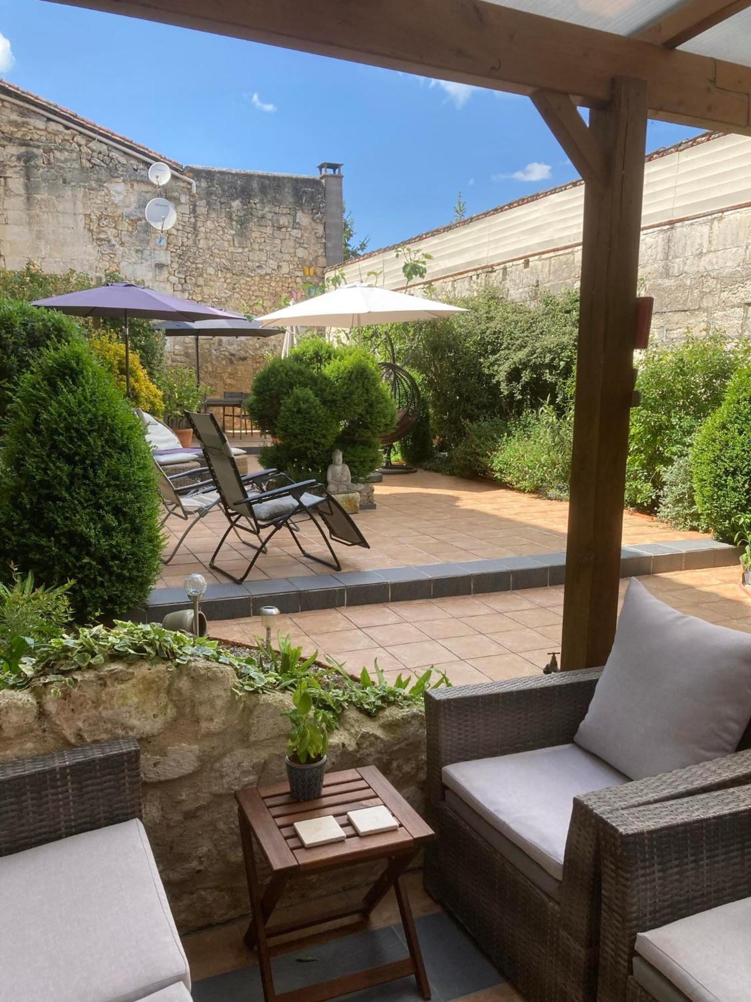 Le Patio Chambres Et Tables D'Hotes La Tour-Blanche Buitenkant foto