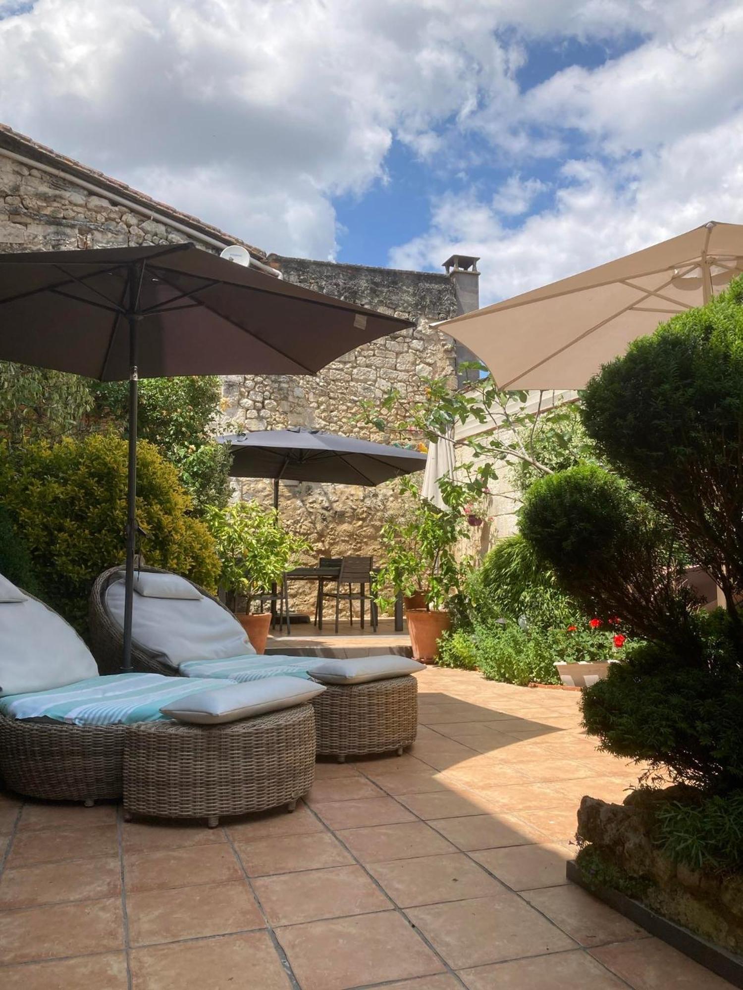 Le Patio Chambres Et Tables D'Hotes La Tour-Blanche Buitenkant foto